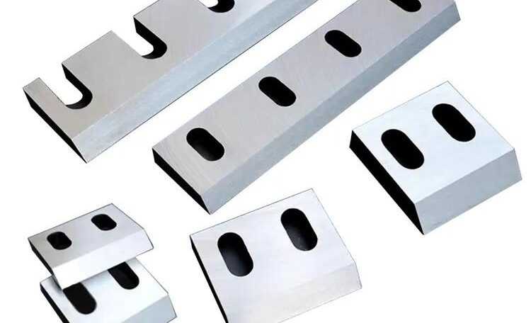 Hook-Type Blades